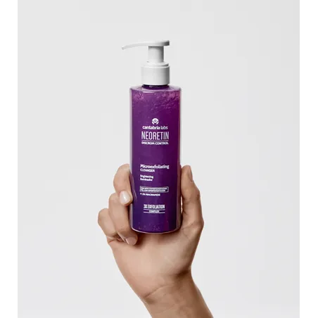 Neoretin Discrom Control Microexfoliating Cleanser 200 ml