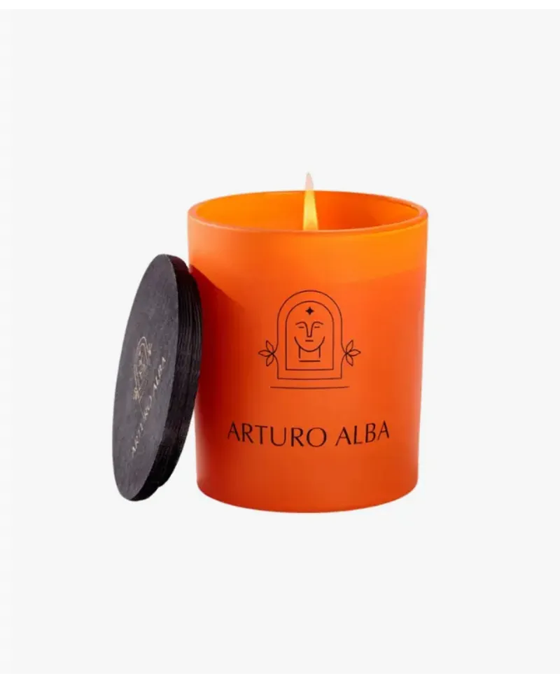 Regalo Arturo Alba Vela Perfumada por la compra de 3 productos de Arturo Alba
