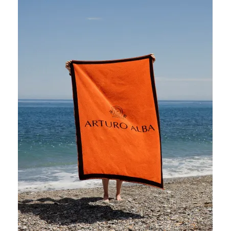 Regalo Toalla Premium Exclusiva por  1 Barra Solar SPF50 Arturo Alba + 1 Bruma Fitoactiva Calmante Arturo Alba